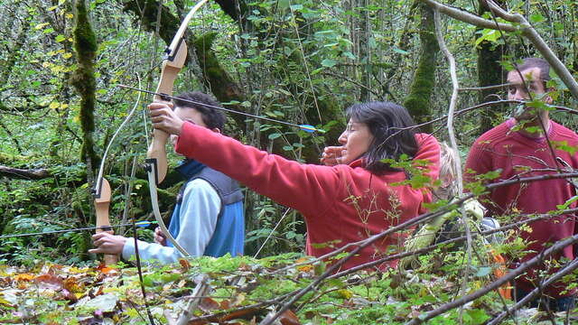 Introduction to archery with Les Demoiselles du Plateau