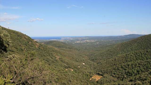 Die Kartause von La Verne zu Fuß