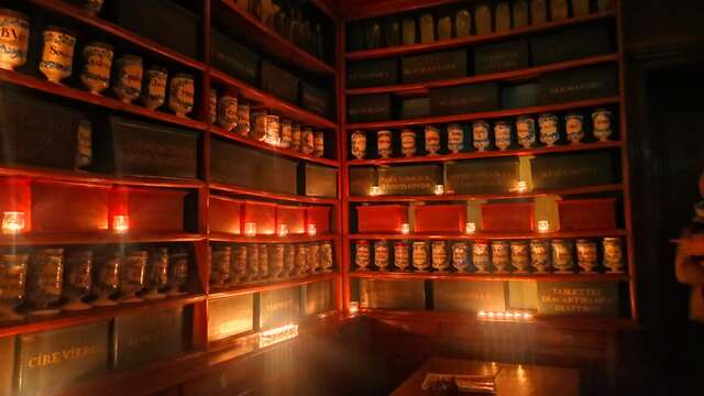 Lumières de fête à l'apothicairerie