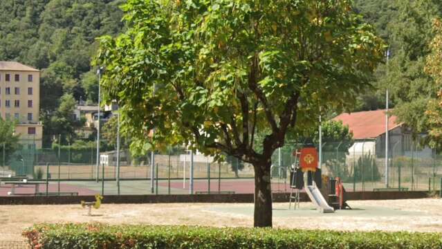 Aire de jeux et de loisirs aux Salles du Gardon