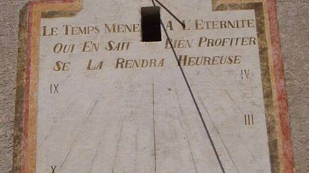 Cadran solaire de l'Église de Puy-Saint-Pierre