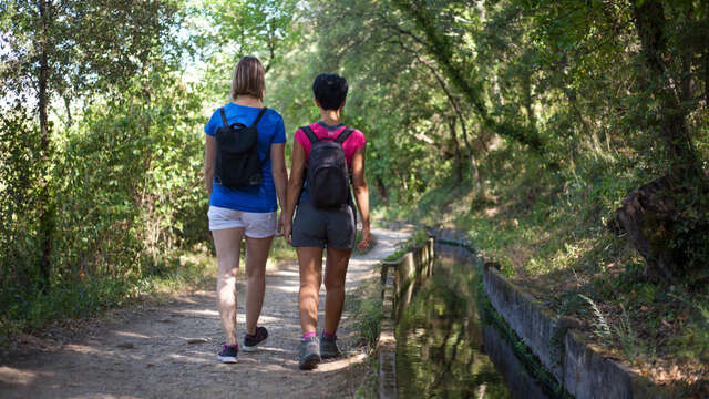 Les chutes du Caramy et le lac Sainte-Suzanne