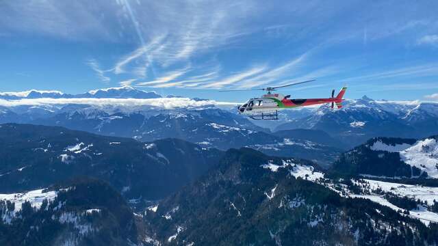 Panoramic flights in a helicopter