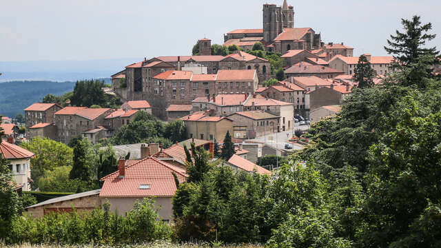 Saint-Bonnet-le-Château, village de caractère