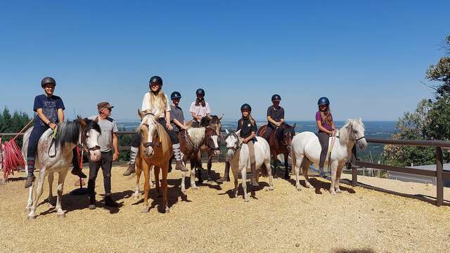 Le Poney Cernaise, l'équitation au naturel