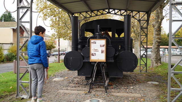 La réplique de la locomotive du Monorail