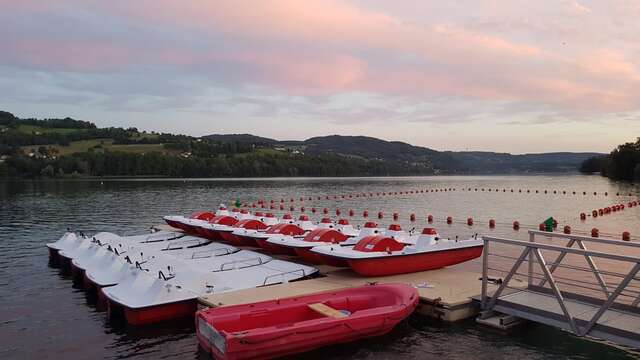 Plaisilac : location bateaux à pédales, stand up paddles