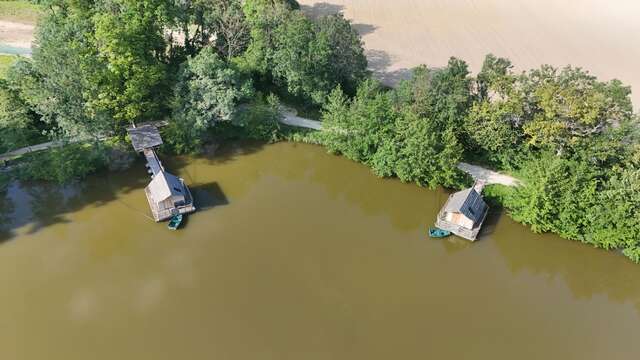 Floating huts Fish, Swans, Dragonflies - DDLD