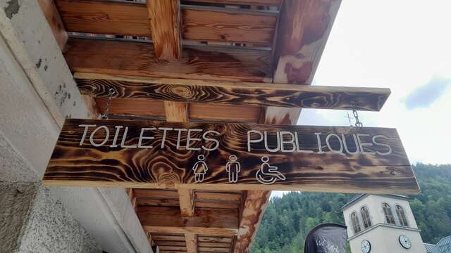 Toilettes publiques