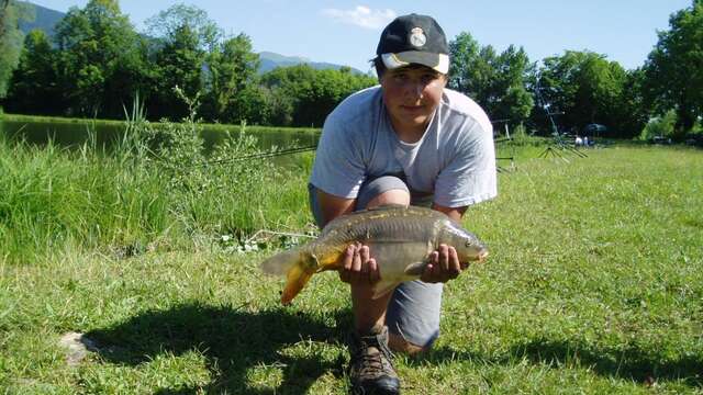 Fishing at Lac des Alliettes