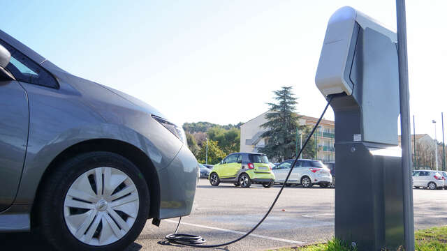 Borne parking de la Falquette