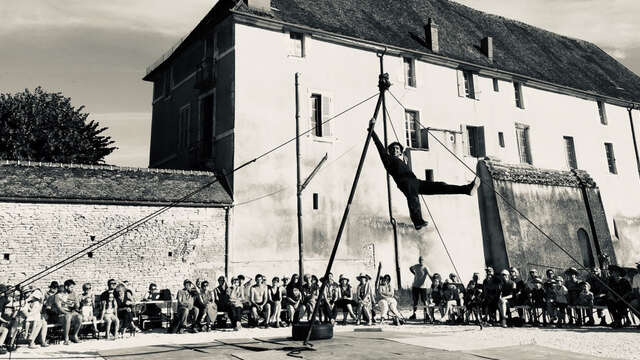 Cirque : Instable
