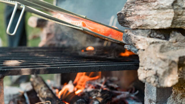 Échappée gourmande, grillades au sommet, truites et balade en pleine nature