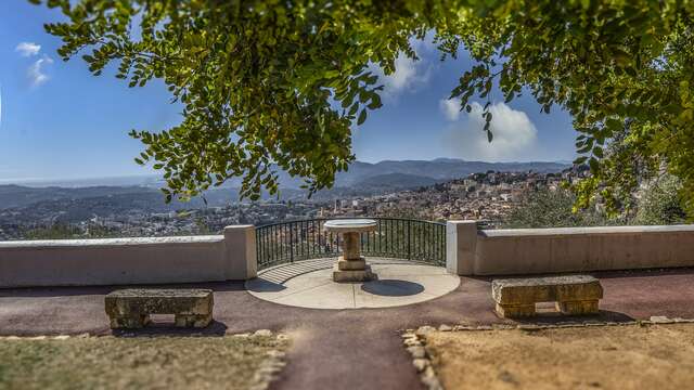 Depuis le jardin de la Princesse Pauline à Grasse