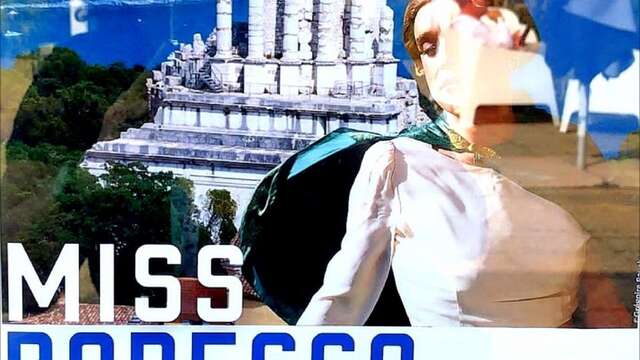 Spectacle "Miss Badessa" au Trophée d'Auguste