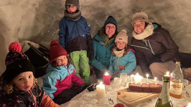 Goûter dans l'igloo