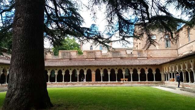 Guided tours of the Cloister of Moissac