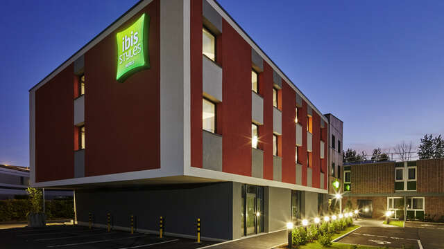 IBIS STYLES EVRY LISSES