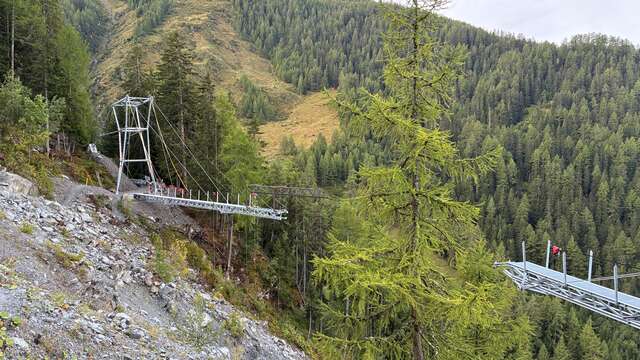 Inauguration de la passerelle des Dzoras