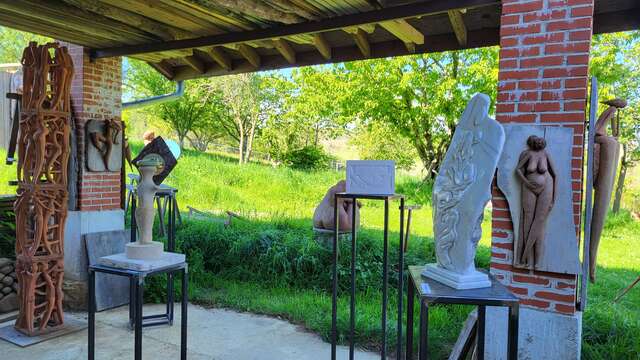 Exposition : Regards sur la Féminité