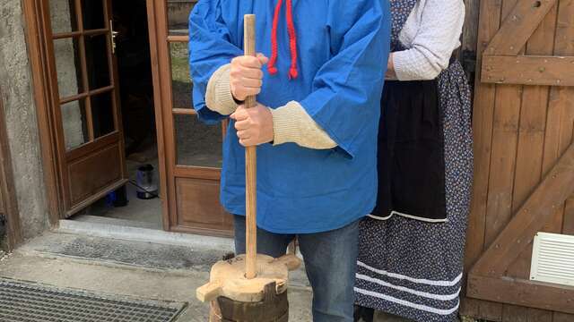 Fabrication du beurre à la baratte