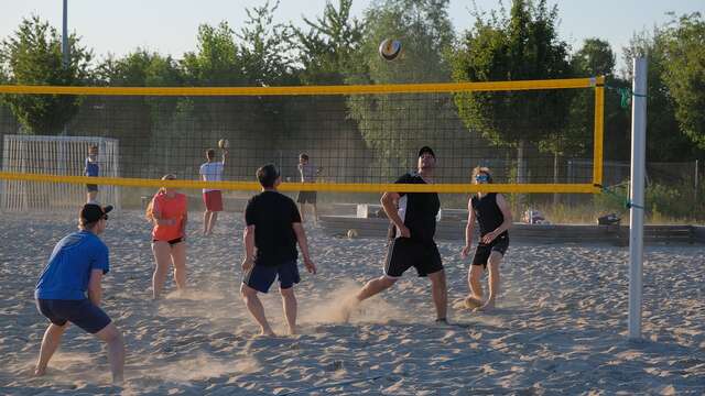 Animation de beach-volley
