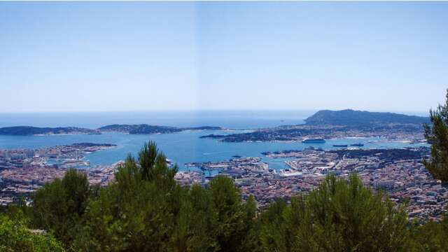 Visite de la rade de Toulon en bateau avec les Bateliers de la Rade