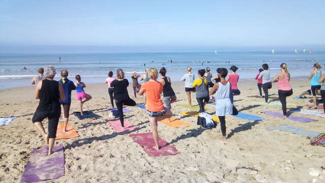 Yoga at the beach in Bois-Plage