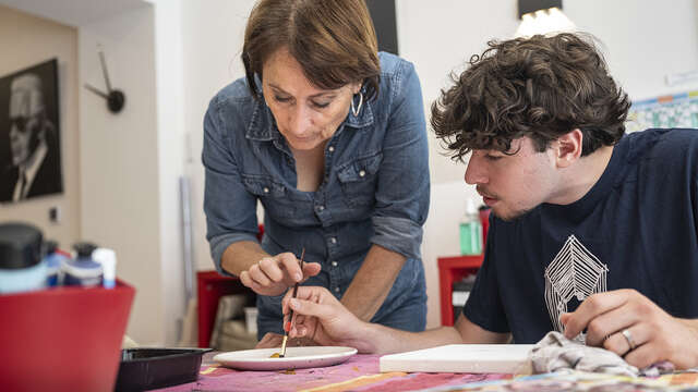 Boucle des Savoir Faire : Marie-Jo et ses pinceaux