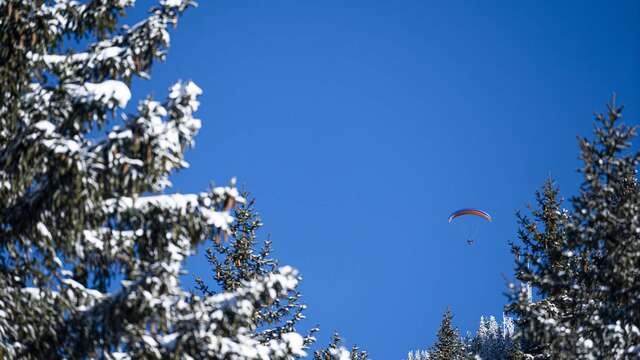 Paragliding