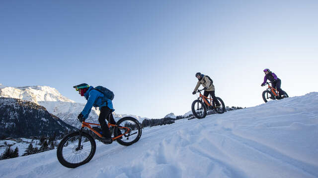 Fat Bike Electrique sur neige avec Altitude Bike School