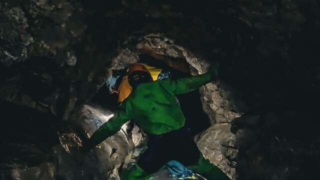 Spéléologie découverte - Grotte du Puits des Bans avec Ecrins Spéléo Canyon