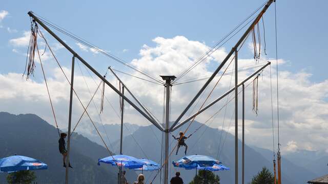 Trampoline avec l'Ecole Suisse de ski