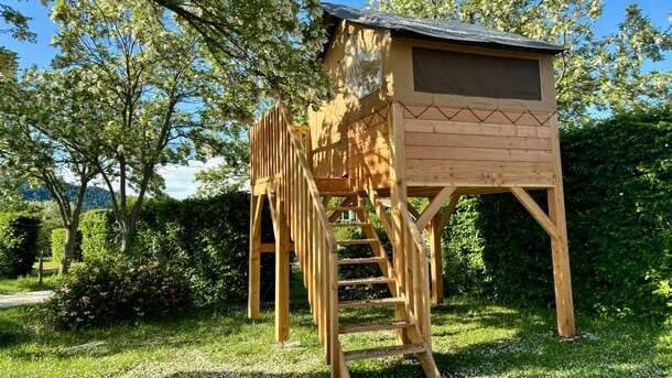 Cabane perchée Lonna