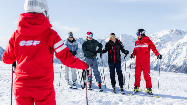 Adult group downhill skiing lessons - Outside school holidays