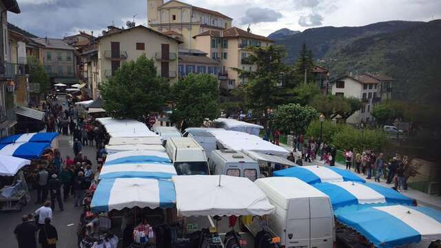 Foire agricole artisanale et commerciale du 1 er Mai 2025  17 ème édition