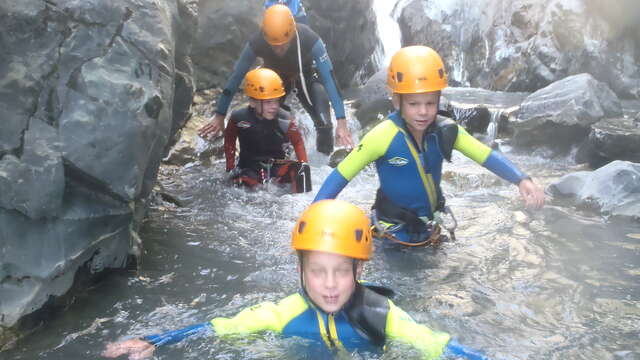 Canyoning famille - Odile Martin Cocher - Aventure Verticale La Meije