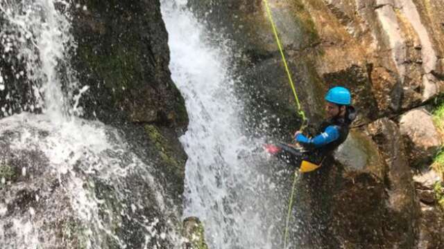 Roche Blanche - Païta (Niveau Intermédiaire)- Calédonia Canyoning