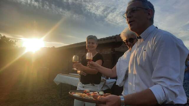 Apéro sunset dans les vignes (Domaine Peychon)