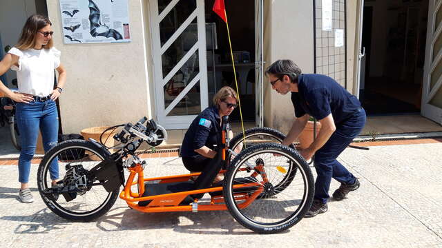 Handbike adapted for PRM