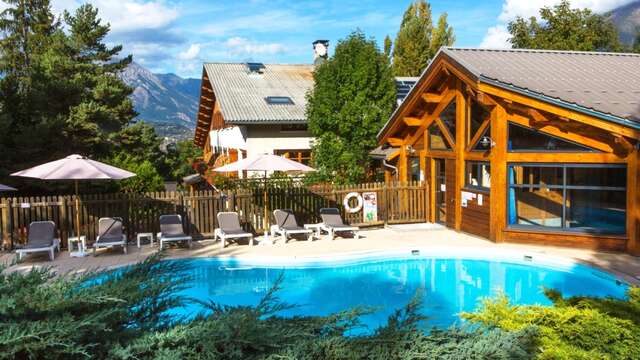 Logis Hôtel Les Peupliers