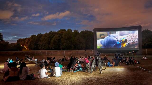 Cine | Cine al aire libre en tumbona