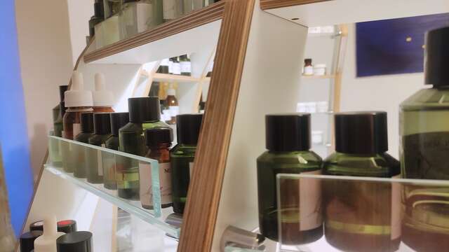 Grasse: Nell'intimità di una creatrice-profumiera: visita al laboratorio