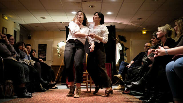 Théâtre : Permettez-moi d'attirer poliment votre attention sur la démembrée