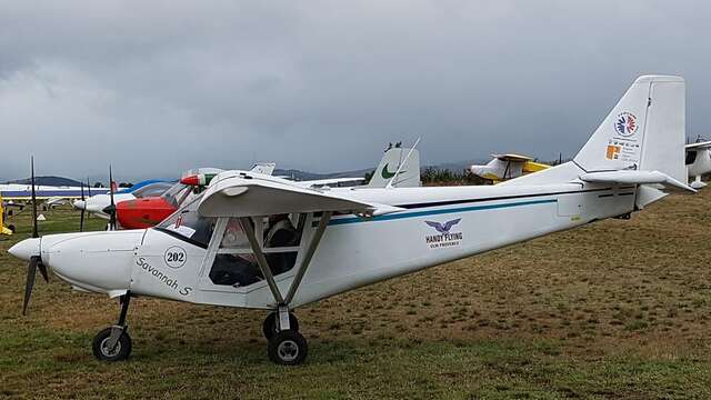 Microlight discovery flight with Handy Flying / ULM de Provence