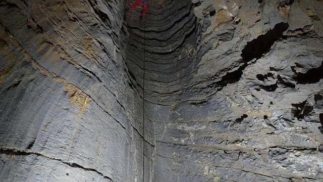 Sortie Spéléologie en Haute-Savoie : L’aventure commence sous vos pieds !