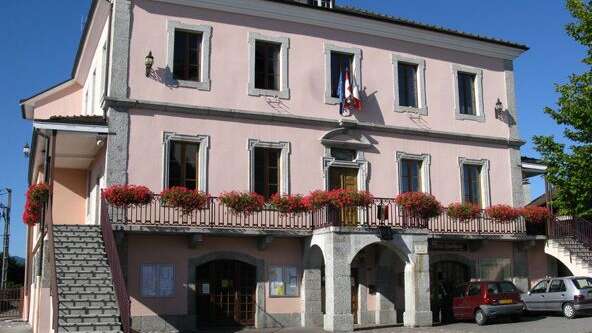 Mairie de Larringes