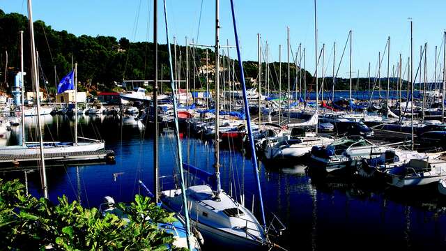 Port of the Heures Claires