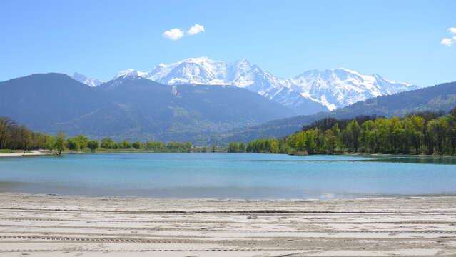 Banks of the Arve and Lac de Passy