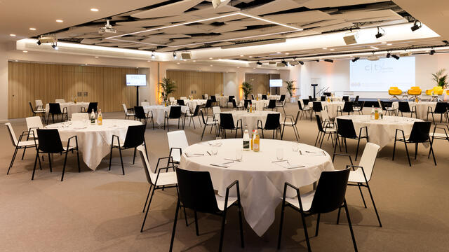 Salon table ronde
